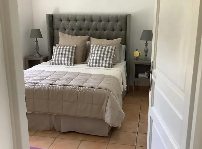 The Courtyard * Castres (Tarn)